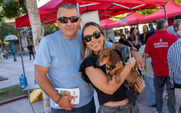 Rancagua promueve la tenencia responsable de mascotas con exitosa jornada en Plaza de Los Héroes