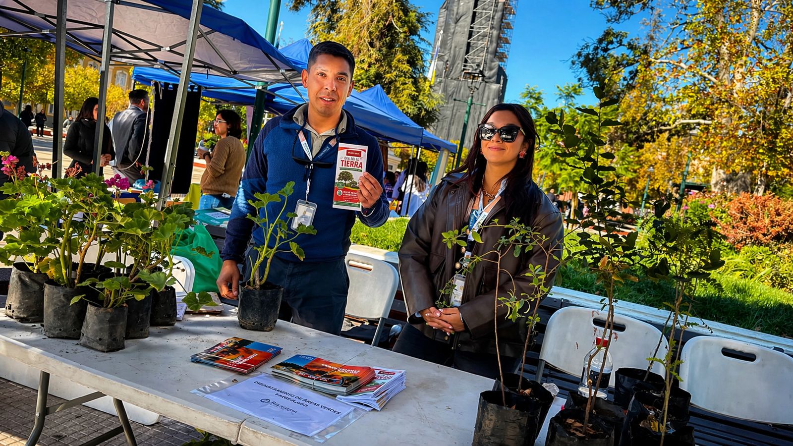 Municipalidad de Rancagua conmemora el Día de la Tierra con feria ambiental en Plaza de Los Héroes