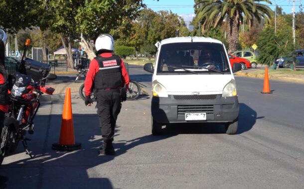 Tres motos retiradas en operativo: Municipio despliega fiscalización conjunta en sector centro de Rancagua
