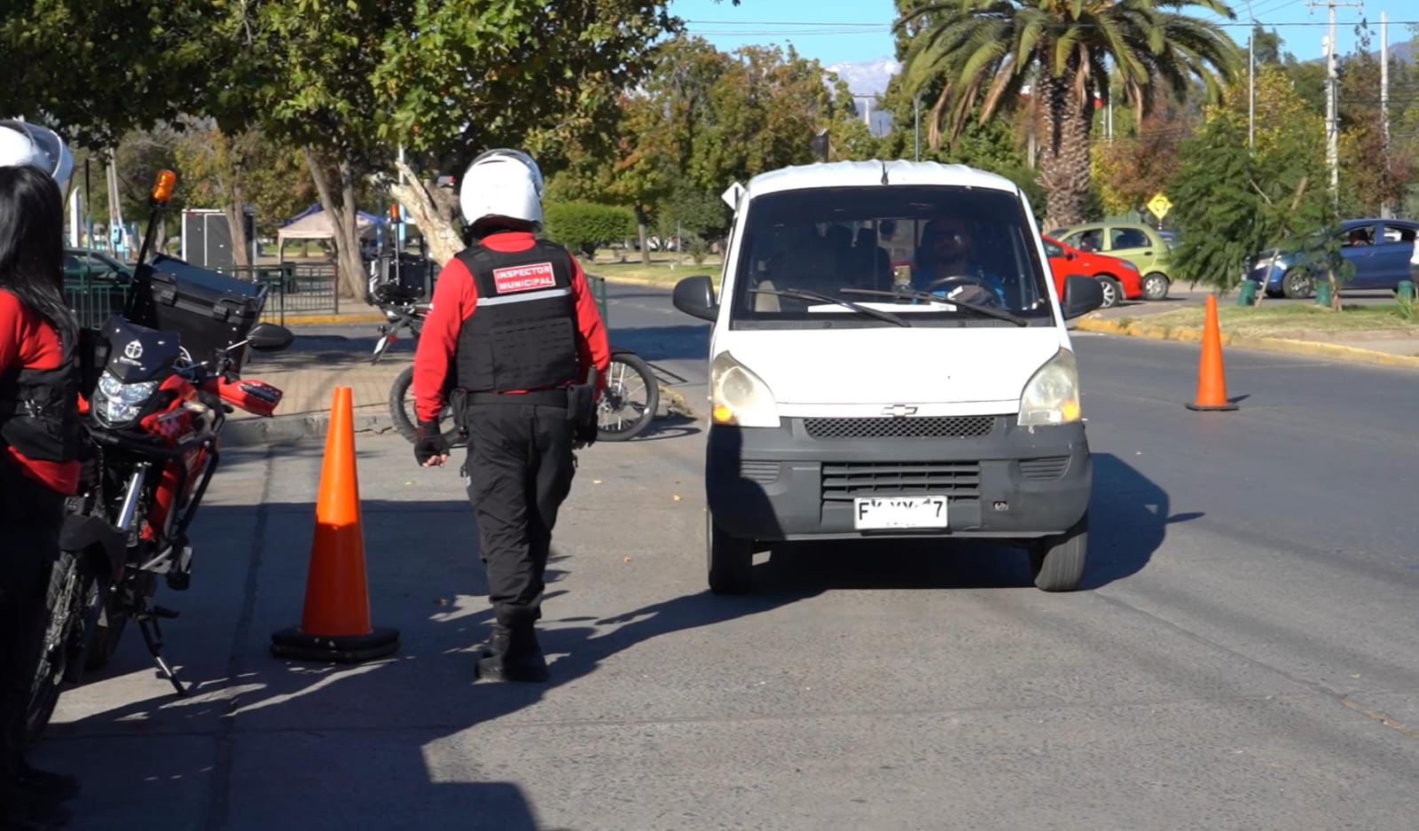 Tres motos retiradas en operativo: Municipio despliega fiscalización conjunta en sector centro de Rancagua