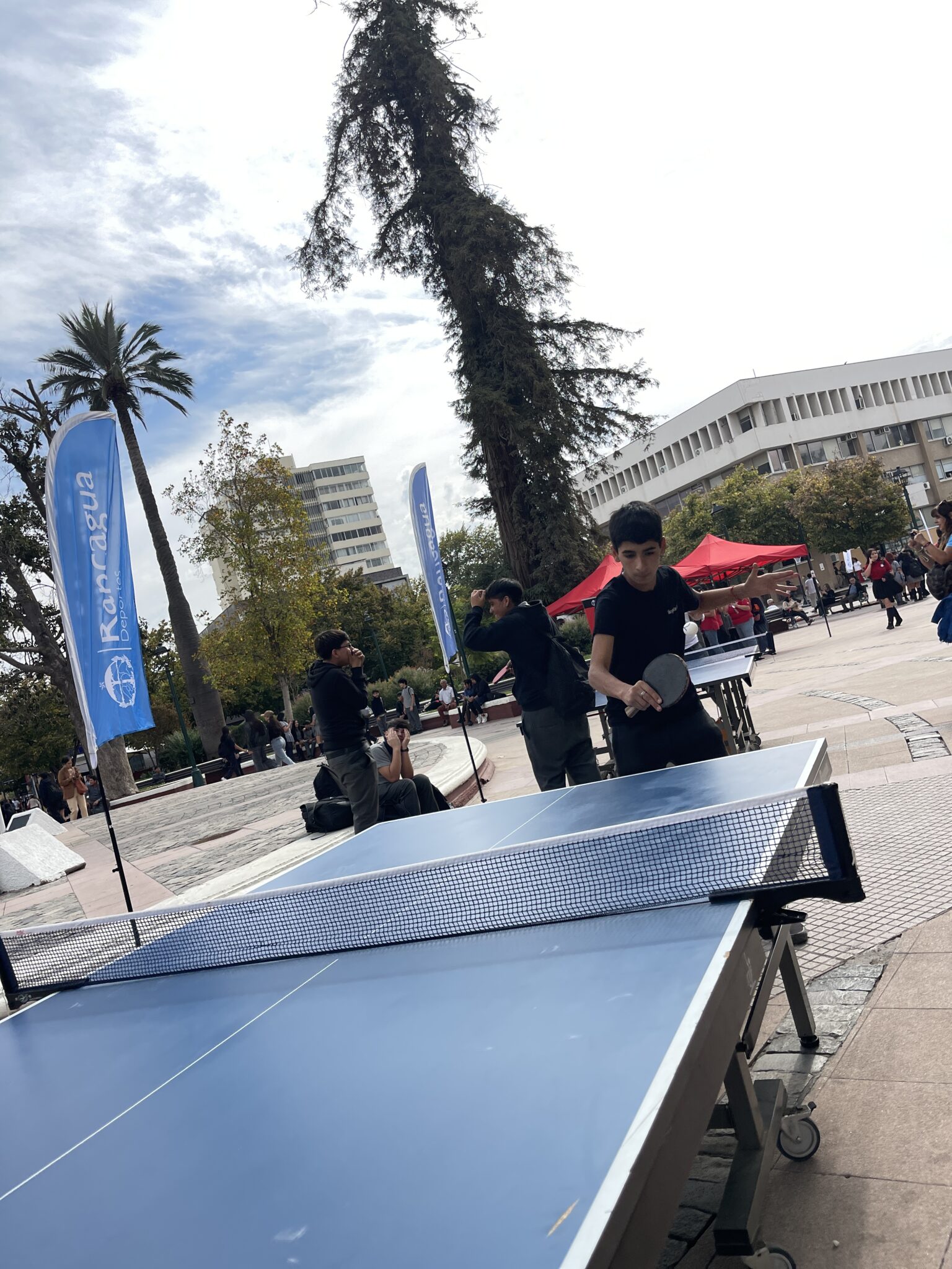 Rancagua fortalece la seguridad y la vida comunitaria con jornadas deportivas en la Plaza de los Héroes