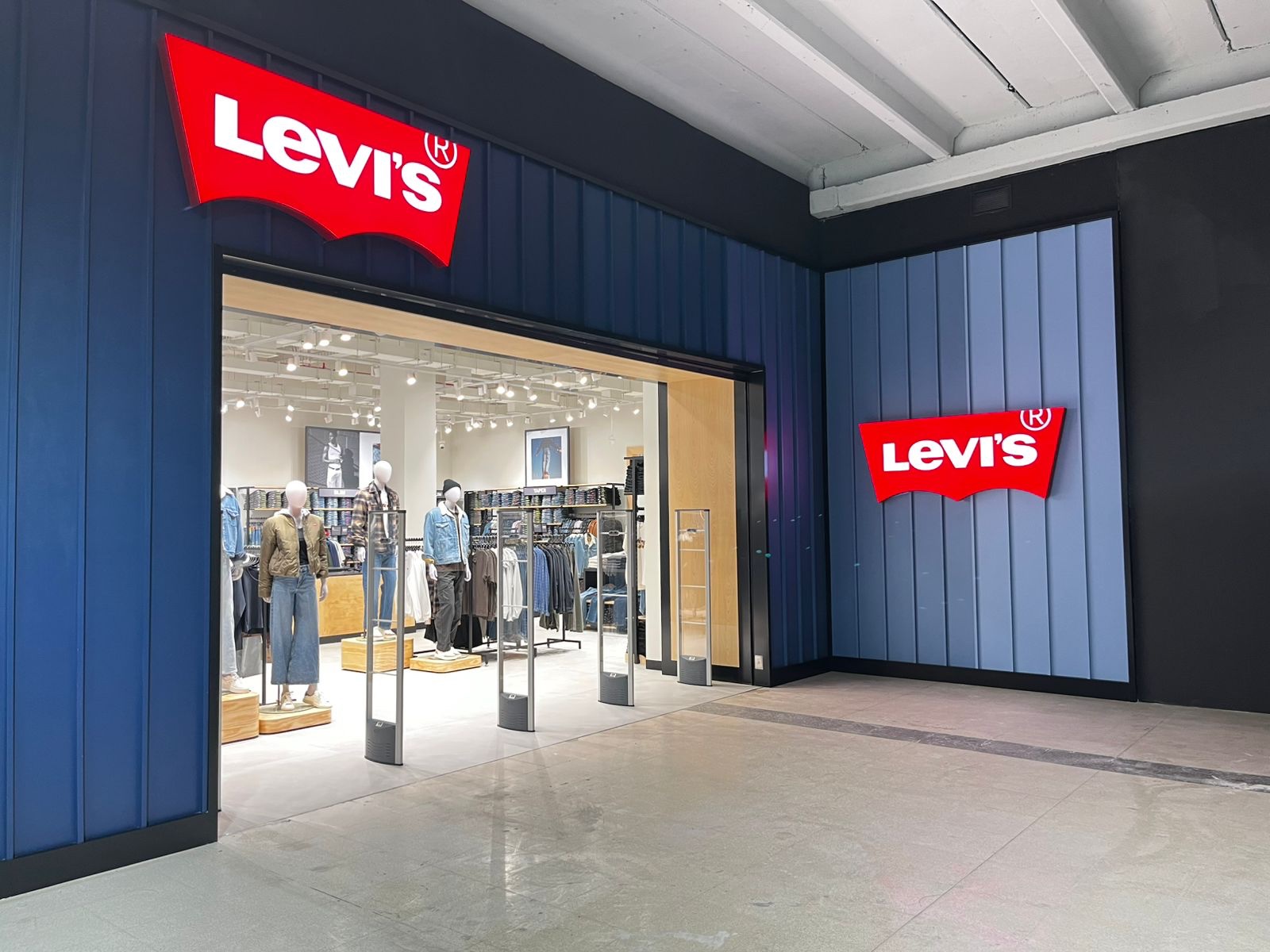 Levi’s llega a Rancagua Outlet Mall con una nueva tienda que refuerza su presencia en regiones