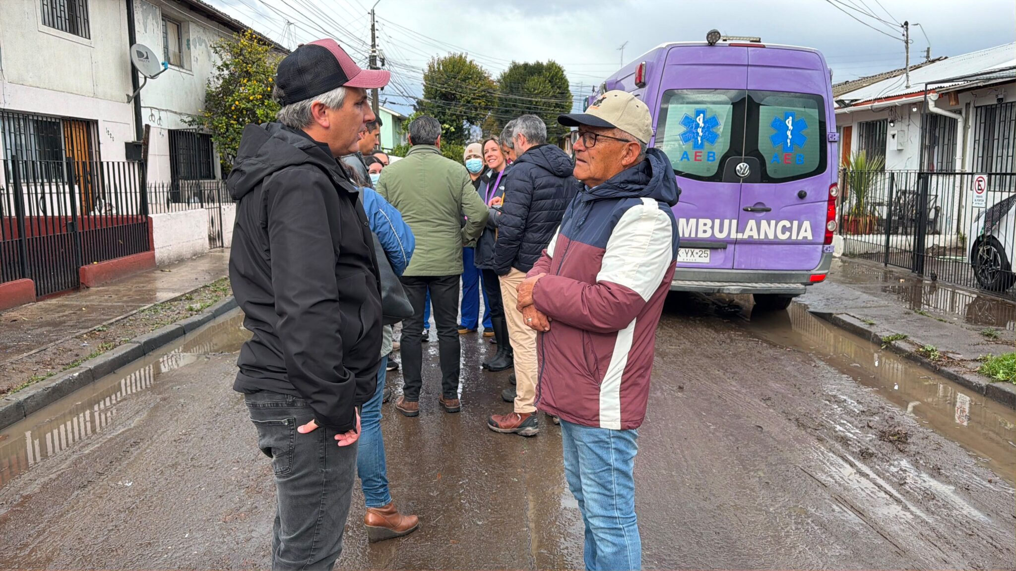 Municipio despliega operativo de vacunación preventiva en Rancagua Sur tras emergencia por sistema frontal