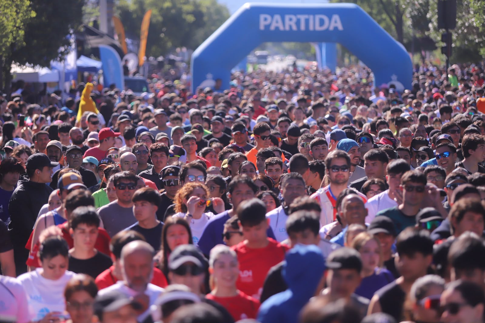 Corrida UOH llenó de colores la Alameda de Rancagua